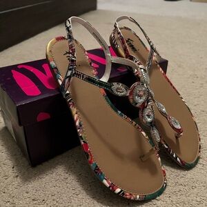 FIONI Clothing Silver Studded Sandals